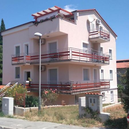 Apartments Gracijela Pola Esterno foto